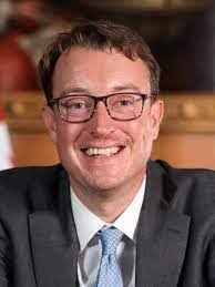 doug mckinnon (@DOUGMC)