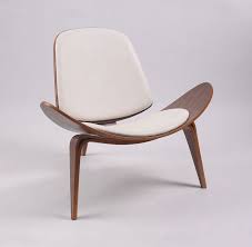 Hans J Wegner S Smiling Chair 1963 By Carl Hansen Son The Method Case