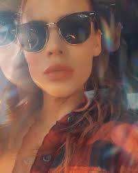 March First 🏃🏽✨🌻🌊 A few of my recent favs. 🍸 Which one resonates with  you most?