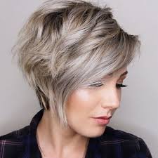 Chelsea kane is seen rocking a piecey ombre pixie with layers galore! 50 Edgy Asymmetrical Haircuts For Women To Get In 2021
