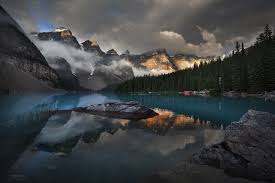 Moraine lake is 14 kilometres (8.7 miles) southeast of the hamlet of lake louise. Moraine Lake Redemption Banff National Park Fototripper