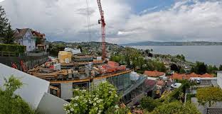 Roger federer's home is located in the swiss municipality of wollerau, overlooking lake zurich. Go Roger Federer On Twitter Roger Federer S New House In Wollerau Switzerland With The View Of Lake Zurich And Alps Http T Co Rrcsdlovsd