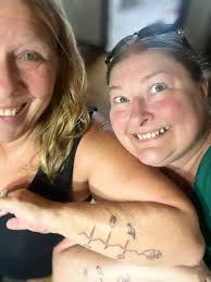 Pirates & Parrots ル 生 هم Pirates Pirates&Parrots & Parrots