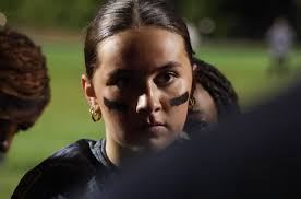 Get ready for a day full of Islander Hoops! The DeLaSalle Girls' will  compete against Alexandria in the State Semifinals at 2:00 pm at Williams  Arena. Later, the Boys' will try for