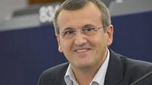 Mihai răzvan ungureanu (romanian pronunciation: Mihai Razvan Ungureanu Politic Ziare Com