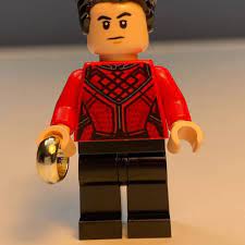 Мишель йео аквафина чэнь фала флориан мунтяну симу лю тони люн чу вай ронни чиэн. Second Lego Marvel Shang Chi And The Legend Of The Ten Rings Set Discovered