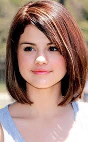 Deshalb entscheiden sie sich mit einer rundlichen gesichtsform am besten für eine kurzhaarfrisur mit etwas längerem deckhaar (zum die besten frisuren: Die 30 Besten Frisuren Fur Runde Gesichter 2020 Kurzhaarschnitt Rundes Gesicht Frisuren Rundes Gesicht Haarschnitt Kurz