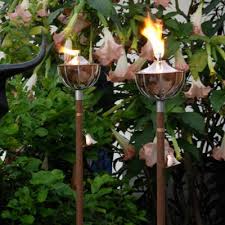 + länge 150cm + dauerhaft + reservoir ø10x15cm + inklusive kappe und docht + ideal für garten, terrasse oder balkon + oft verwendet für festlichkeiten sowie geburtstagfest, gartenfest, camping hochzeit, strand, biergarten usw. Gartenfackeln Faq