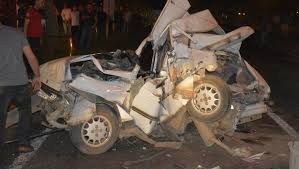 Şanlıurfa'da meydana gelen trafik kazasında aynı aileden 3'ü çocuk olmak üzere 5 kişi yaralandı.şanlıurfa istikametinden, siverek. Sanliurfa Da Feci Kaza 3 Yarali Gundem Haberleri
