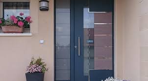 La porte d'entrée est l'une des ouvertures les plus importantes de la maison. Galerie Portes D Entree Weigerding