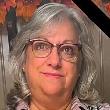 Right?!? Put that Christmas tree up!!! 🙌