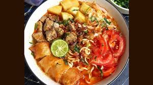 250 gr daging/daging sop 250 gr kikil 1,5 liter air 4 lbr daun jeruk 3 lbr daun salam 1 ruas jahe, geprek 1 btg sereh 1 sdm gula pasir garam kaldu bubuk. Kumpulan Resep Soto Mie Bogor Yang Menggugah Selera Kepogaul