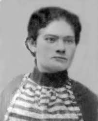 Lucinda Pringle's Instagram, Twitter & Facebook