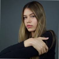 Andrea Valtierra's Instagram, Twitter & Facebook