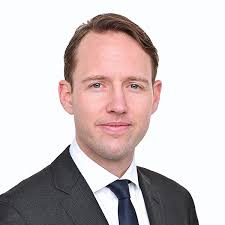 See the complete profile on linkedin and discover jan's connections and jobs at similar companies. Pim Van Leersum Naar Eversheds Sutherland Mr Online