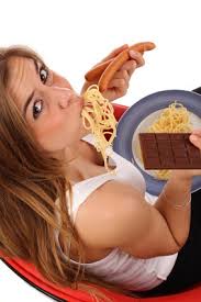 Normalerweise tu ich immer so 5 minuten nach dem essen erbrechen also ziemlich schnell aber wenn ich eine halbe stunde warte oder so kann ich nicht mehr alles erbrechen. Bulimie Ess Brechsucht