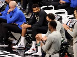 Giannis antetokounmpo was still living the dream roughly 12 hours after capturing his first nba championship, and the milwaukee bucks star found a great way to celebrate with some fans. Nba Playoffs Bucks Hawks See Amazing Photo Of Giannis Antetokounmpo After Game 6 With Trophy Sports Illustrated Indiana Pacers News Analysis And More
