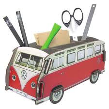 Mieten sie einen oldtimer von vw aus der zeit der 1960er jahre. Vw T1 Bus Als Stiftebox Rot Werkhaus Shop