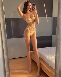 Lola Lohse - Free nude pics, galleries & more at Babepedia