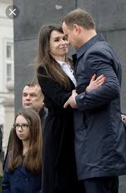 Marta kaczyńska mieszka w warunkach godnych do pozazdroszczenia. Fantomas Szary On Twitter Brejking Marta Kaczynska Primo Voto Smuniewska Secundo Voto Dubieniecka Nie Pobiera Swiadczenia 500 Co Do Marty Zielinskiej Jeszcze Nie Udalo Nam Sie Ustalic Faktow Https T Co Pjiqdwc1ux