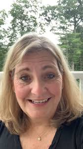 Are you looking to build your speech library and begin speaking for  revenue? Her Podium classes are a great place to get started. Let’s have a  conversation about your speaking goals.