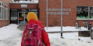 Bei mehreren möglichen varianten ist die empfohlene schreibweise gelb markiert. Eisregen In Hannover Schulen Schicken Kinder Fruher Nach Hause