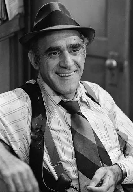 Abe Vigoda, from 'Godfather,' 'Barney Miller,' dead at 94 | The Seattle  Times