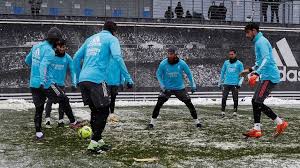 Real madrid captain sergio ramos will once again be absent when they take on osasuna in laliga on saturday, despite returning to full training on friday. Osasuna Real Madrid L Avion Du Real Est Finalement Arrive A Bon Port Malgre La Neige