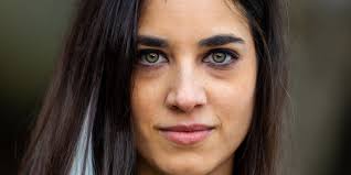 Anticipazioni Un posto al sole: Micaela tornerà. Farà “coppia” con Pasquale?