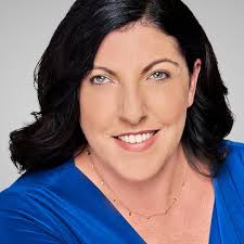 Jen Dahl's Instagram, Twitter & Facebook