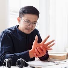 Oleh karenanya, cara mencegah dan mengatasi kebas serta kesemutan yang paling penting dalah dengan aktif bergerak. 6 Penyebab Kesemutan Dan Kebas Yang Tak Boleh Disepelekan