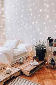 Decoration Murale Originale 37 Idees Tendance A Essayer Chez Vous Deco Chambre Tendance Decoration Mur Chambre Idee Chambre