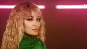 Το δημόσιο μήνυμα στήριξης showbiz. House Of Fame H Megalh Premiera Kai To Treiler Youfly