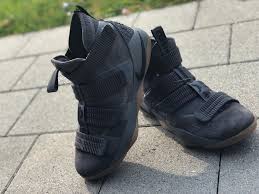 Like this tweet so you can be the first to be notified of our lebron james x #mtndewrise reveal. Nike Lebron James Schuhe Kaufen Auf Ricardo