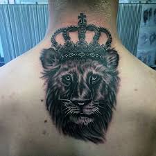 Upper Back Male Lion With Crown Tattoo Design Ideas Crown Tattoo Design Crown Tattoo Tattoo Designs Men
