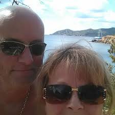 What's the crazy horse bar like