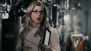 Pin By Ari Shadow On Starling City Felicity Smoak Overwatch Arrow Emily Bett Rickards