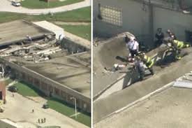 Kilometerweit war die explosion zu hören gewesen, die mehrere tanks der von dem unternehmen „bayernoil betriebenen raffinerie zerstört und. Germany Oil Refinery Explosion Blast Sparks Huge Fire Eight Injured And 2 000 Evacuated World News Express Co Uk