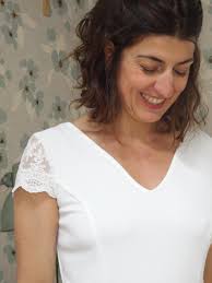 LUCIE: Short wedding dress for a civil ceremony. Skater bottoms