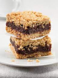 Date Squares The Best Ricardo Recipe Desserts Dessert Squares Dessert Recipes