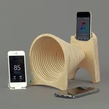 Ausgefallener Smartphone Verstarker Der Ohne Strom Ohne Elektronik Und Ohne Kabelverbindung Fur Eine Beachtliche Verstar Handy Box Smartphone Handy Gadgets