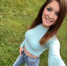 What kind of bricks do you use underneath your pool legs?