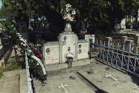 Dezactivate doua locuri de veci cimitirul bisericii sfintii petru si pavel iasi iasi olx ro. Cimitirul SfinÈ›ii Petru È™i Pavel IaÈ™i Ditl Craiova