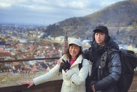 帶73歲媽媽壯遊，38天橫跨歐亞6國！中年兒子終於放下矜持，吐露內心話｜銀天下