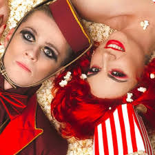 Damien Warren's Instagram, Twitter & Facebook