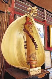 Sejarah alat musik kecapi berasal dari daerah sunda. Alat Musik Kecapi Berasal Dari Daerah Dan Cara Memainkannya Aamina Panhwar