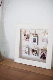 Pilih foto dari album pilih bingkai buat bingkai foto anda dan nikmati bingkai foto terbaik di app store. 10 Diy Bingkai Foto Keren Dan Unik Dibuat Dari Puzzle Hingga Keyboard