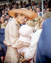 Naiades aqua nude clips tight frame thrill right there