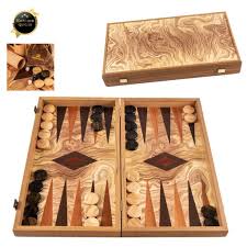 This set truly exemplifies luxury at its very best, this is definitely a set. Olivenholz Backgammon Set 30x17cm Luxus Kaufland De