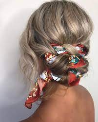These Super Easy Summer Hairstyles Are Perfect For Wearing To The Pool At The Beach Or On A Hot Sweaty Day Hair Styles Long Hair Styles Scarf Hairstyles